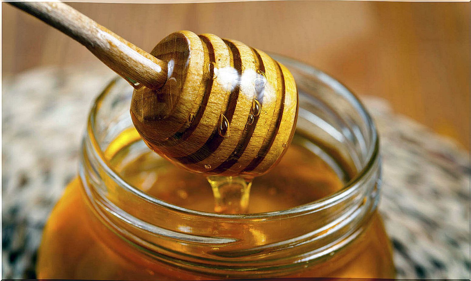 5 healthy benefits that you did not know of honey