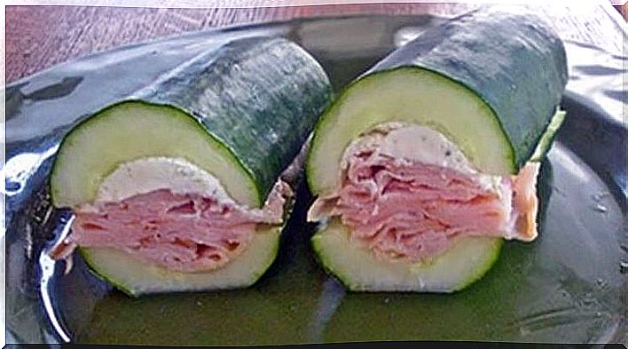 Cucumber-salad-sandwich