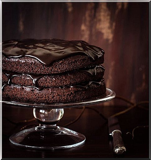 chocolate cream cake