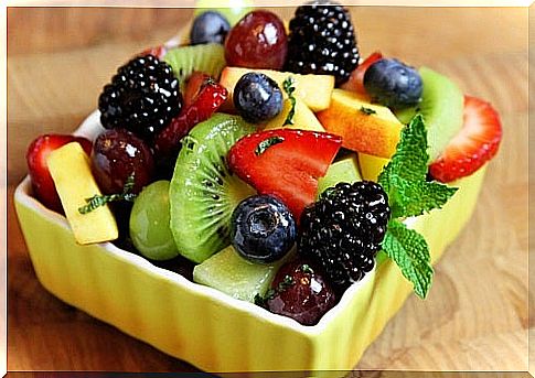 Fruit salad to treat anemia