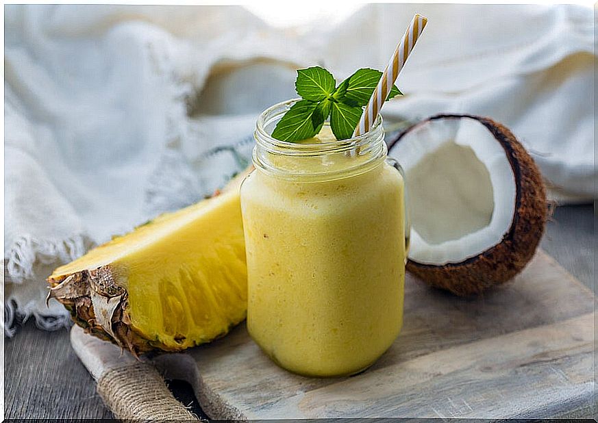 Coconut, pineapple and ginger drink
